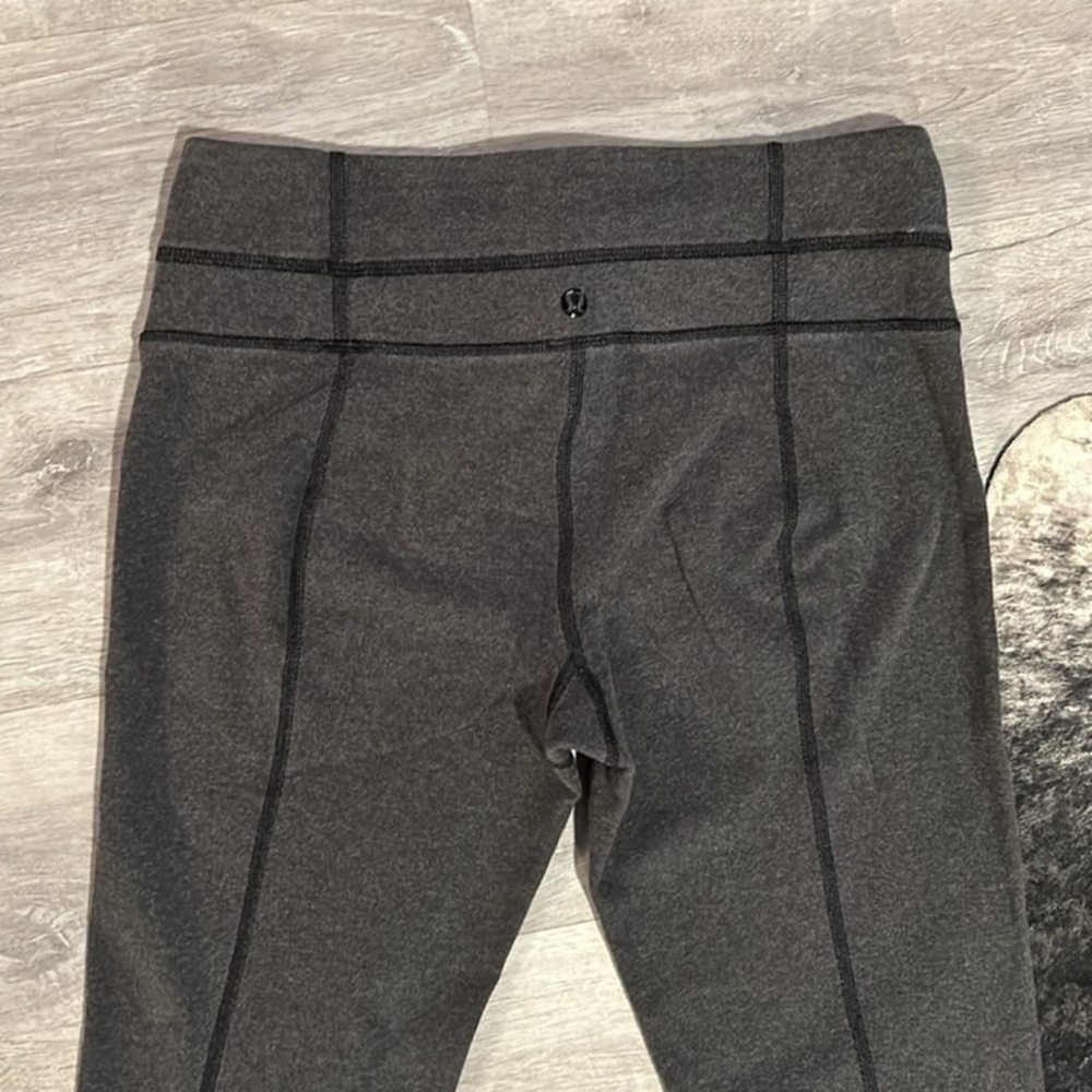 🩶LuLuLemon Straight Leg Leggings 🩶